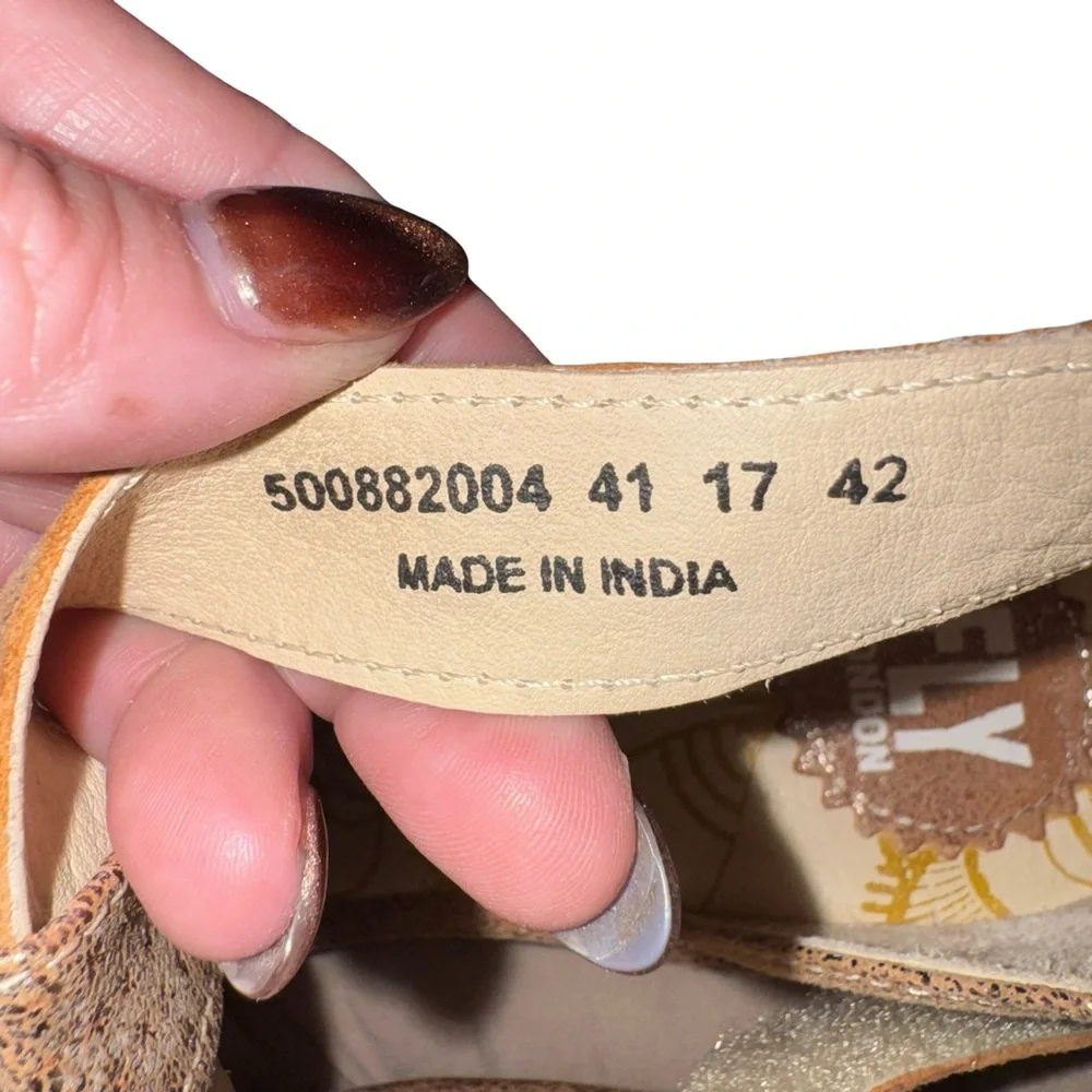 FLY London Yala Wedge Sandals 41 US 10 Rose Gold Metallic Leather Peep Toe - Picture 7 of 7